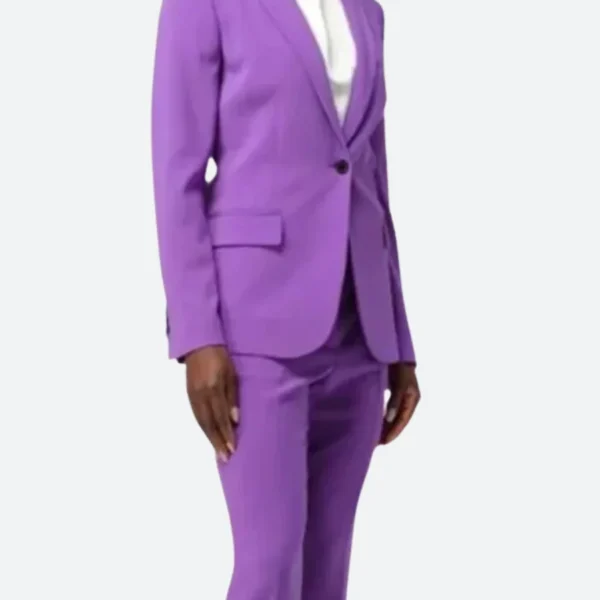 Found S02 Gabi Mosely Suit